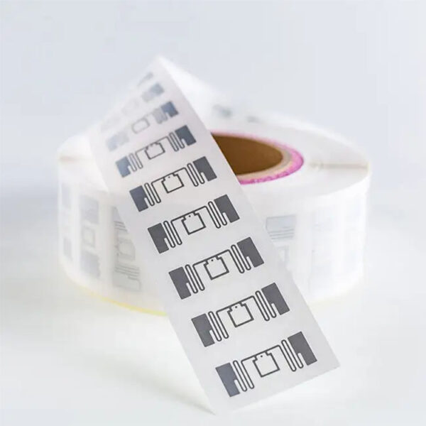 Dual-Frequency RFID Laundry Tag for Linen Tracking